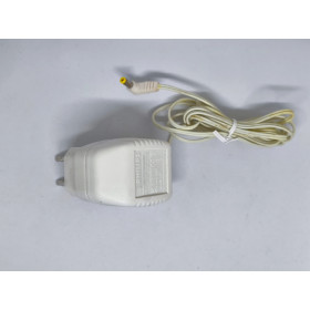 Philips SBC CS0920/00W Netzteil Ladegerät Stromadapter 9V 200mA