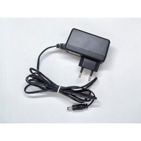 Original UMEC UP0151C-12PE Netzteil Ladegerät Stromadapter 12V 1.25A