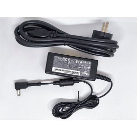 Original Chicony A18-045N2A Netzteil Ladegerät Stromadapter 19V 2.37A