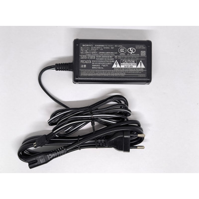 Original Sony AC-L25A power supply charger power adapter 8.4V 1.7A Original Sony AC-L25A power supply charger power adapter 8.4V 1.7A