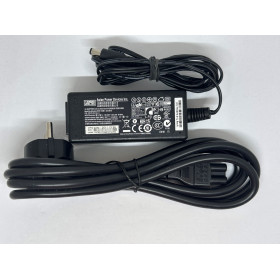 APD DA-30E12 power supply charger power adapter 12V 2.5A