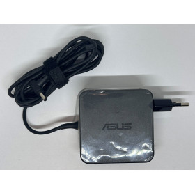 Original Asus W15-065N1B Netzteil Ladegerät Stromadapter 19V 3.42A 65W Original Asus W15-065N1B Netzteil Ladegerät Stromadapter 19V 3.42A 65W